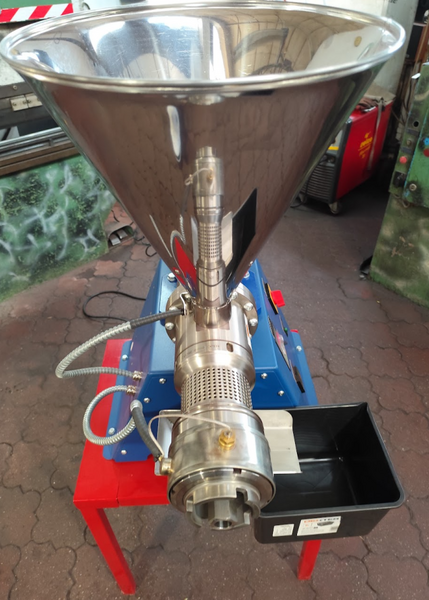 Presa ulei la rece 220V, 2.1Kw