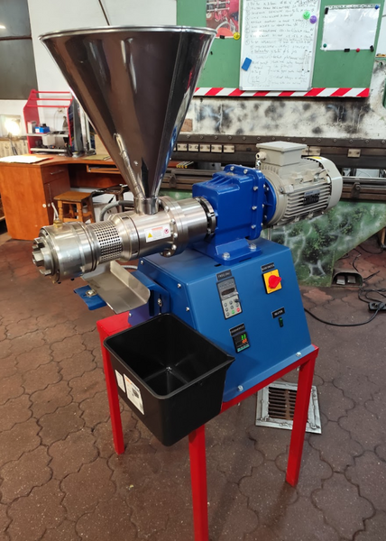 Presa ulei la rece 220V, 2.1Kw